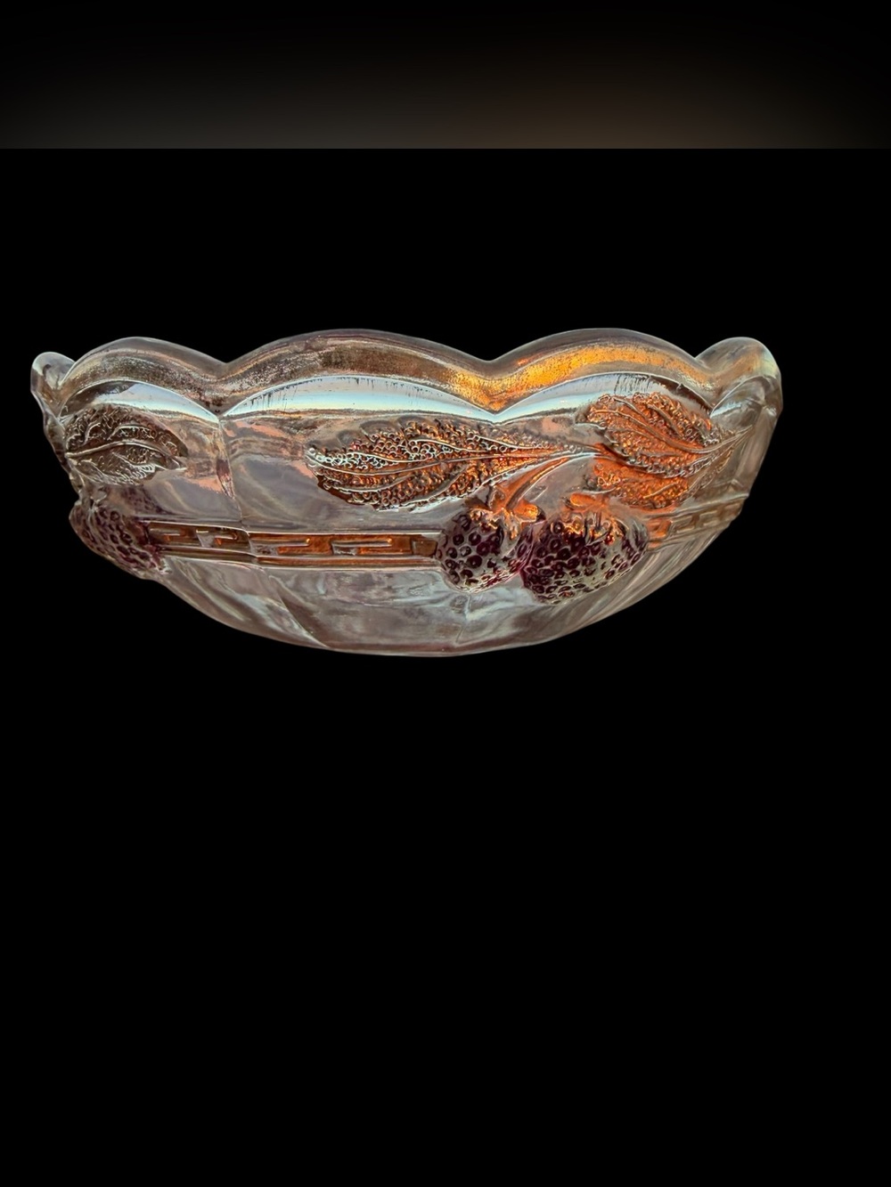 INDIANA GLASS CO. NO. 127 “PANELED STRAWBERRY” BERRY BOWL